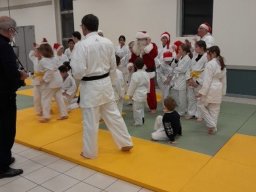 e420221217photoparcnoelnoelkarate 1659